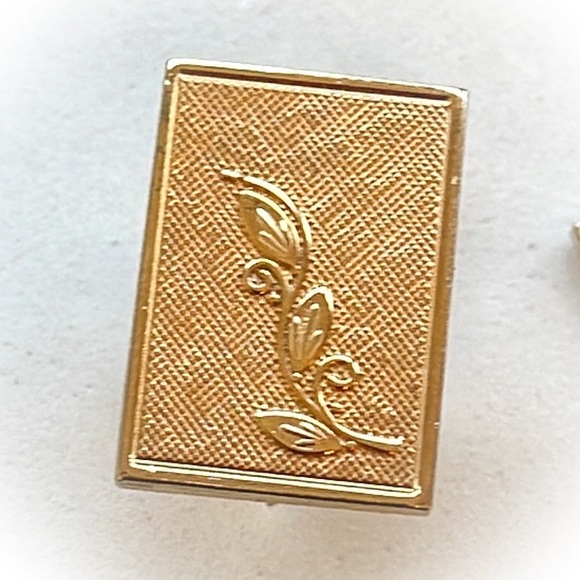 💕Beautiful Vintage Rectangle Gold Tone Cufflinks💕 - Picture 2 of 6